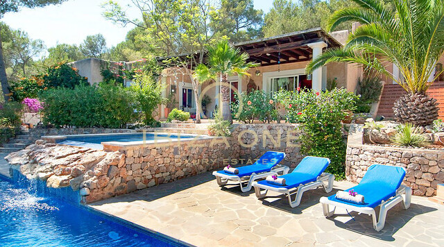 Villa de lujo en Ibiza en una zona mediterránea en venta, Ibiza - Villa de lujo en Ibiza en una zona mediterránea en alquiler, Ibiza