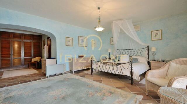 Luxusvilla auf Ibiza im mediterranen Stil zu verkaufen, Ibiza - Luxusvilla auf Ibiza im mediterranen Stil zu vermieten, Ibiza