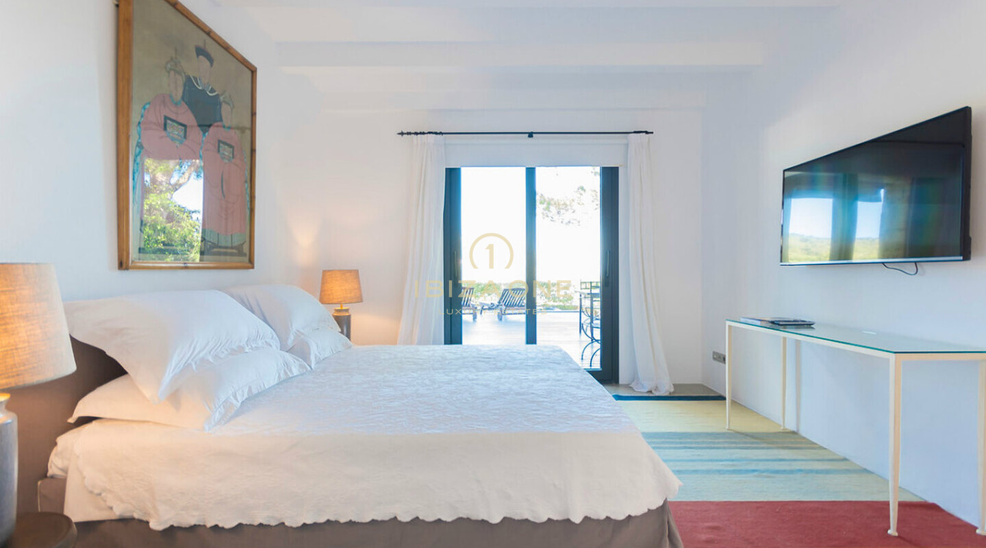 Luxury villa with sea views in Cap Martinet for sale, Ibiza - Luxury villa with sea views in Cap Martinet for rent, Ibiza