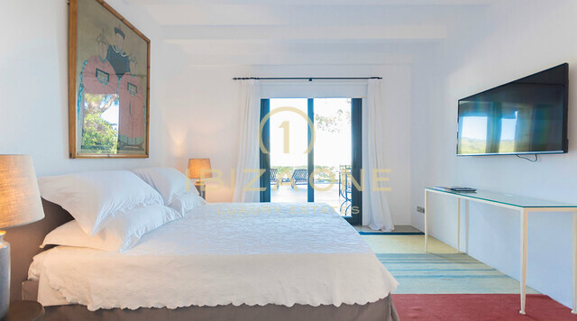 Villa de luxe avec vue sur la mer à vendre à Cap Martinet, Ibiza - Villa de luxe avec vue sur la mer à louer à Cap Martinet, Ibiza