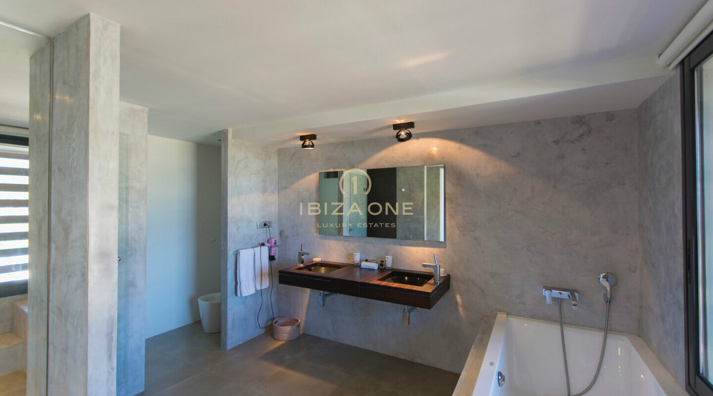 Luxury villa with sea views in Cap Martinet for sale, Ibiza - Luxury villa with sea views in Cap Martinet for rent, Ibiza