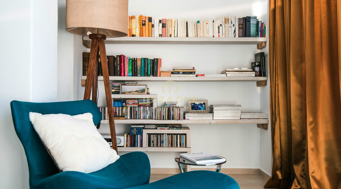 Роскошная дизайнерская усадьба Blakstad в аренду и на продажу на Ибице - полностью отремонтирована