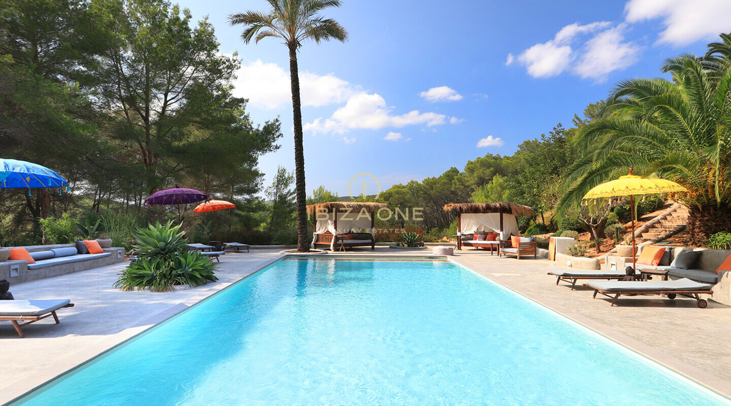 Finca design de luxe Blakstad à louer et à vendre à Ibiza - entièrement rénovée
