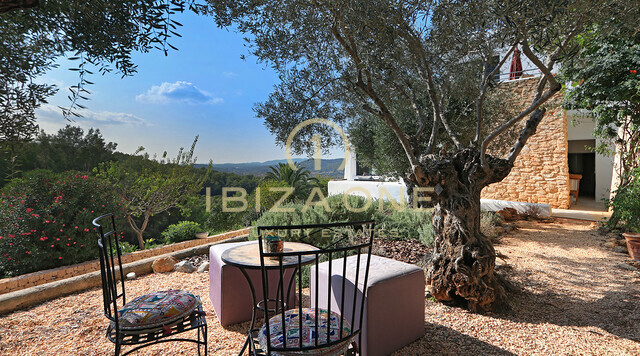 Lujosa finca de diseño Blakstad en alquiler y venta en Ibiza - completamente reformada