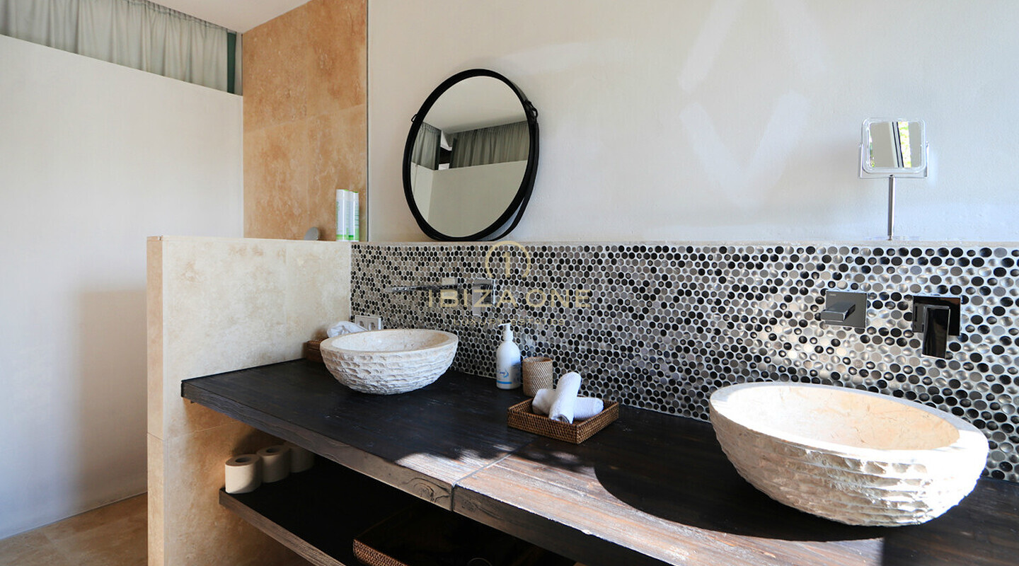 Finca design de luxe Blakstad à louer et à vendre à Ibiza - entièrement rénovée