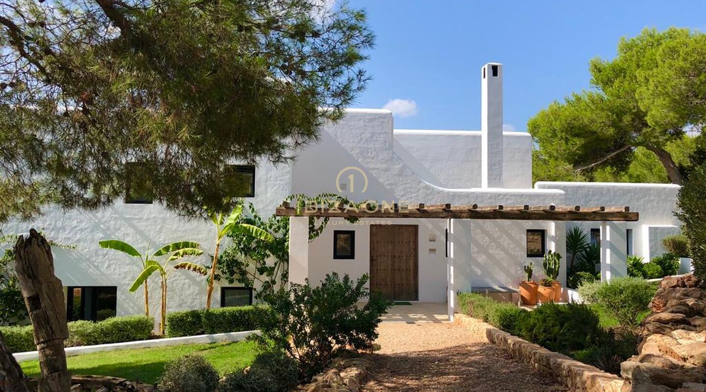 Beautiful luxury villa with sweeping sea views for sale, Ibiza - Beautiful luxury villa with sweeping sea views for rent, Ibiza
