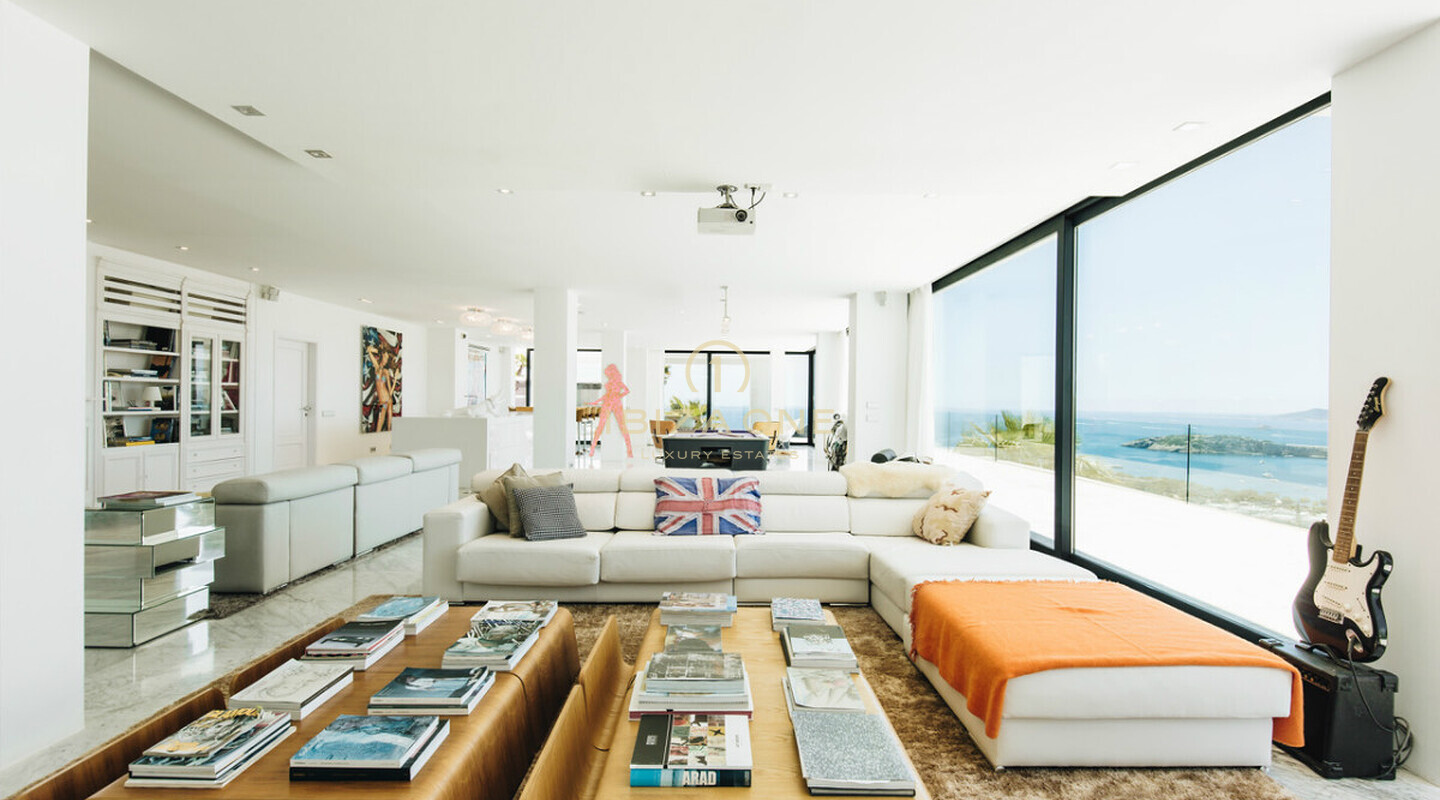 Moderna villa de lujo cerca de Ibiza con vistas al mar y a la ciudad de Ibiza en alquiler y esta villa de lujo está en venta, Ibiza - Moderna villa de lujo cerca de Ibiza con vistas al mar y a la ciudad de Ibiza en alquiler y esta villa de lujo está en venta, Ibiza