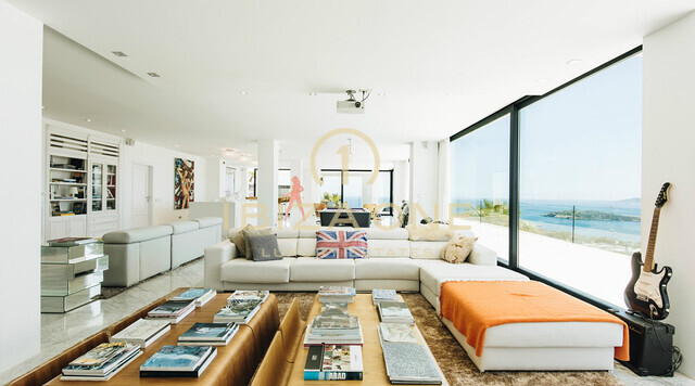 Moderne luxe villa dichtbij Ibiza met uitzicht op zee en Ibiza-stad te huur en deze luxe villa is te koop, Ibiza - Moderne luxe villa dichtbij Ibiza met uitzicht op zee en Ibiza-stad te huur en deze luxe villa is te huur, Ibiza