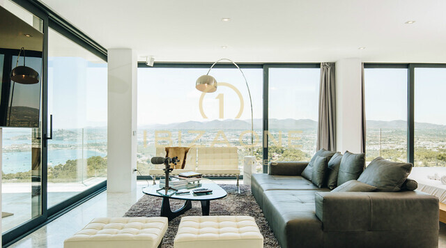 Moderne luxe villa dichtbij Ibiza met uitzicht op zee en Ibiza-stad te huur en deze luxe villa is te koop, Ibiza - Moderne luxe villa dichtbij Ibiza met uitzicht op zee en Ibiza-stad te huur en deze luxe villa is te huur, Ibiza