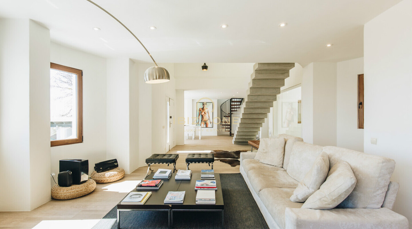 Moderne luxe villa dichtbij Ibiza met uitzicht op zee en Ibiza-stad te huur en deze luxe villa is te koop, Ibiza - Moderne luxe villa dichtbij Ibiza met uitzicht op zee en Ibiza-stad te huur en deze luxe villa is te huur, Ibiza