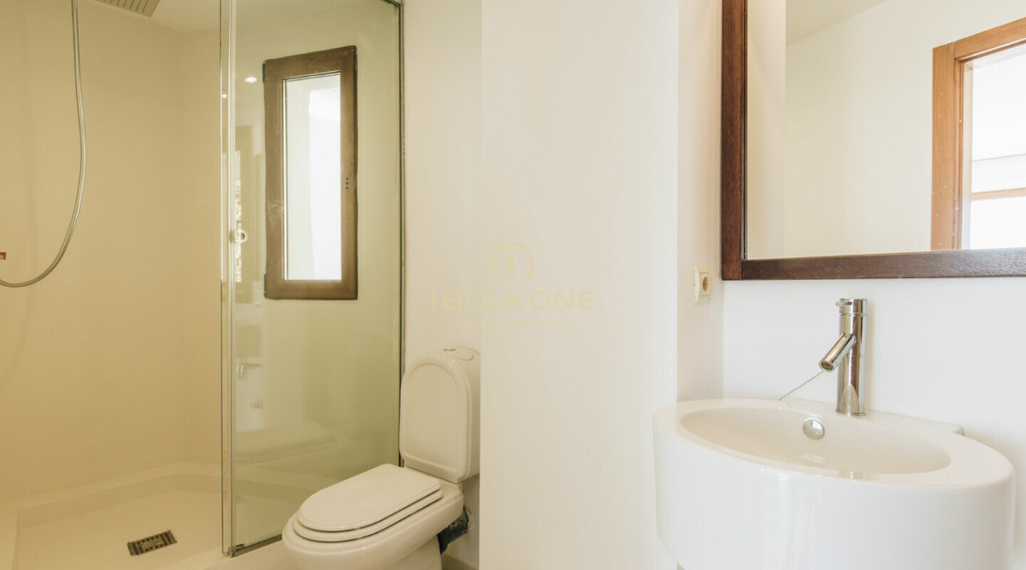 Villa de luxe moderne près d'Ibiza avec vue sur la mer et la ville d'Ibiza à louer et cette villa de luxe est à vendre, Ibiza - Villa de luxe moderne près d'Ibiza avec vue sur la mer et la ville d'Ibiza à louer et cette villa de luxe est à louer, Ibiza