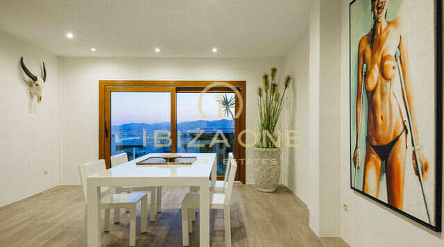 Moderne luxe villa dichtbij Ibiza met uitzicht op zee en Ibiza-stad te huur en deze luxe villa is te koop, Ibiza - Moderne luxe villa dichtbij Ibiza met uitzicht op zee en Ibiza-stad te huur en deze luxe villa is te huur, Ibiza
