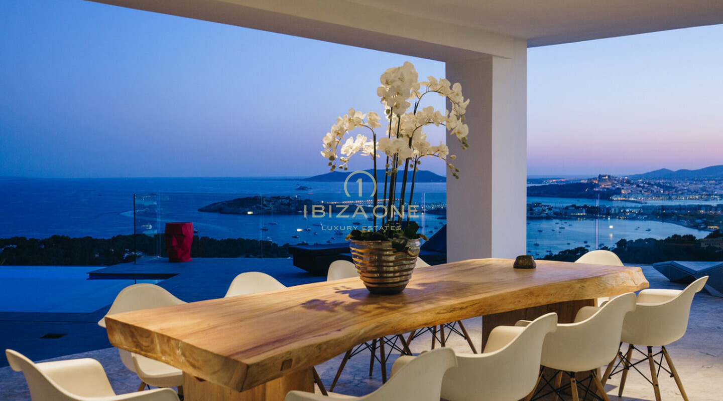 Villa de luxe moderne près d'Ibiza avec vue sur la mer et la ville d'Ibiza à louer et cette villa de luxe est à vendre, Ibiza - Villa de luxe moderne près d'Ibiza avec vue sur la mer et la ville d'Ibiza à louer et cette villa de luxe est à louer, Ibiza
