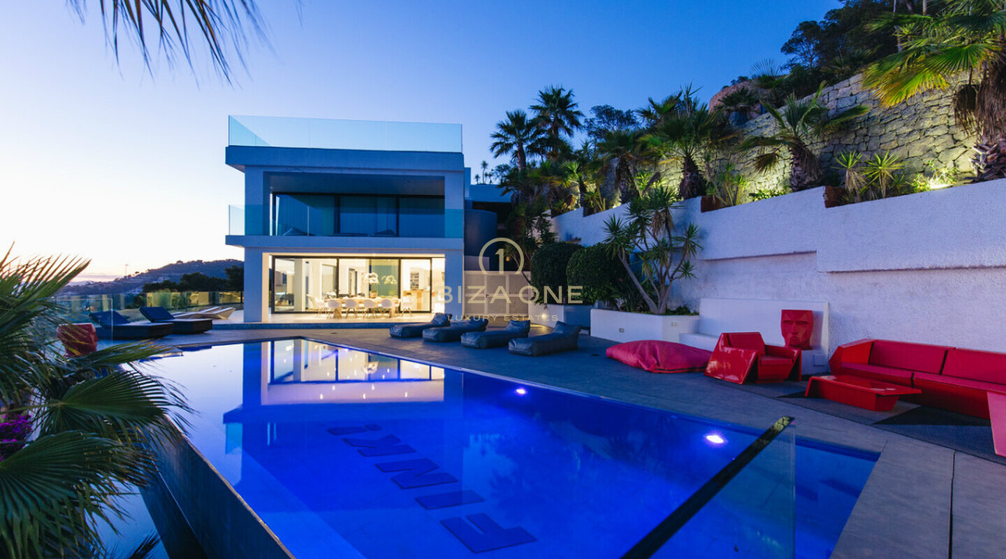 Moderne luxe villa dichtbij Ibiza met uitzicht op zee en Ibiza-stad te huur en deze luxe villa is te koop, Ibiza - Moderne luxe villa dichtbij Ibiza met uitzicht op zee en Ibiza-stad te huur en deze luxe villa is te huur, Ibiza