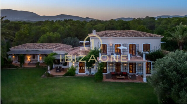 Unique exclusives luxury property with helipad and sea views in Ibiza for sale, Ibiza - Unique exclusives luxury property with helipad and sea views in Ibiza for rent, Ibiza