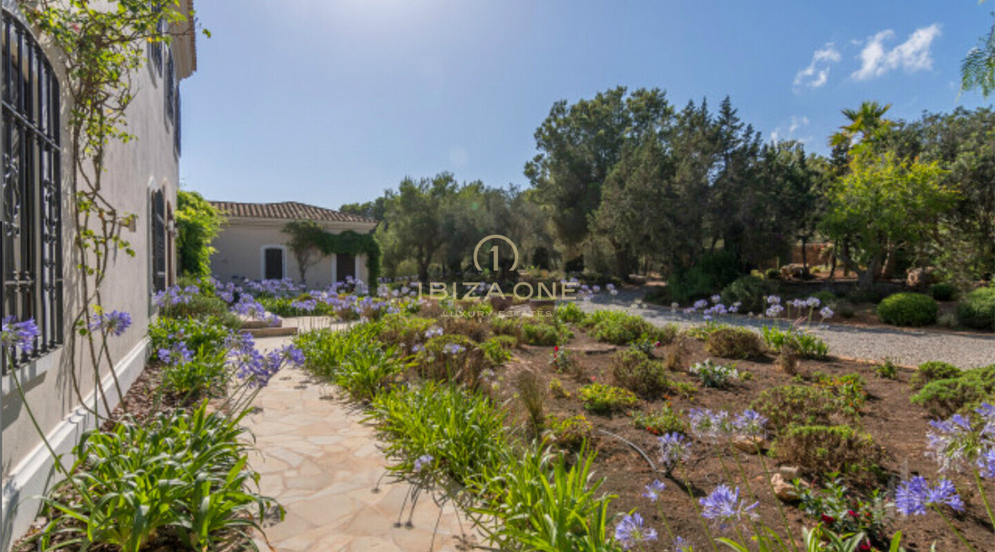 Einzigartiges exklusives Luxusanwesen mit Hubschrauberlandeplatz und Meerblick auf Ibiza zu verkaufen, Ibiza - Einzigartiges exklusives Luxusanwesen mit Hubschrauberlandeplatz und Meerblick auf Ibiza zu vermieten, Ibiza