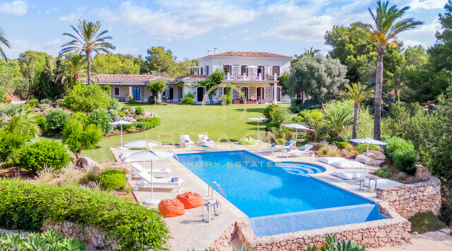 Einzigartiges exklusives Luxusanwesen mit Hubschrauberlandeplatz und Meerblick auf Ibiza zu verkaufen, Ibiza - Einzigartiges exklusives Luxusanwesen mit Hubschrauberlandeplatz und Meerblick auf Ibiza zu vermieten, Ibiza