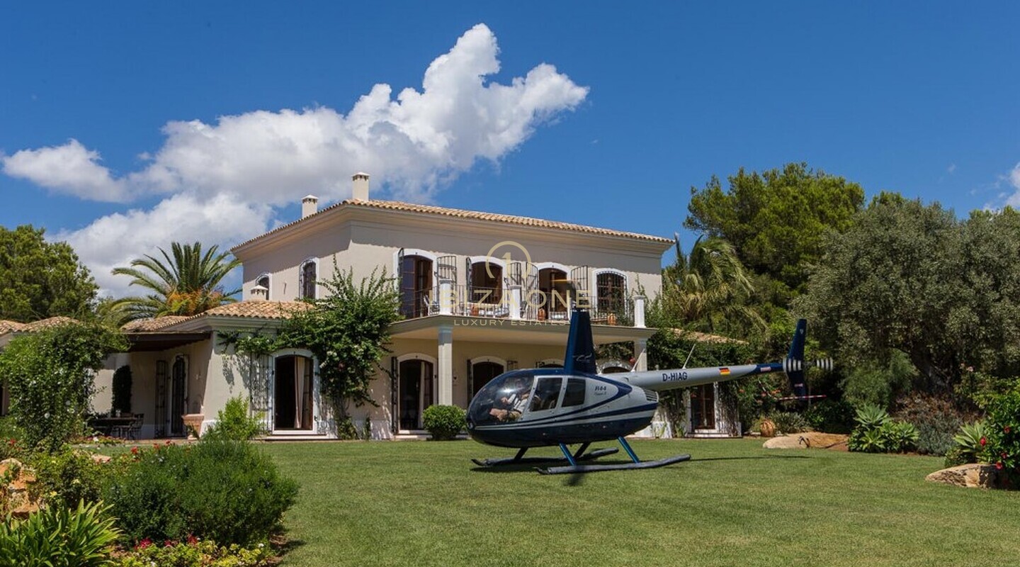 Propiedad única y exclusiva de lujo con helipuerto y vistas al mar en Ibiza en venta, Ibiza - Propiedad única y exclusiva de lujo con helipuerto y vistas al mar en Ibiza en alquiler, Ibiza