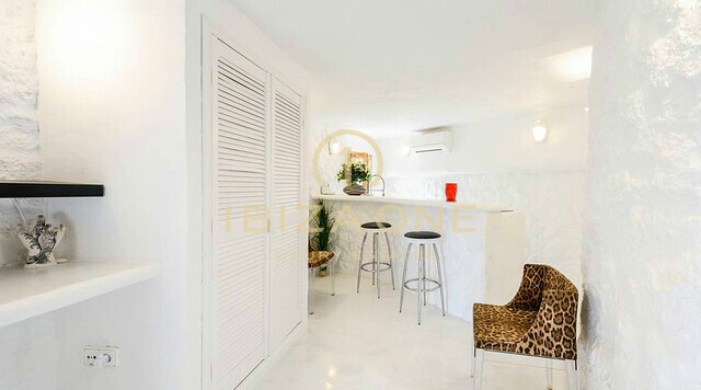 Espaciosa villa de lujo con vistas al mar y panorama de Dalt Vila en alquiler a largo plazo en Can Furnet, Ibiza - esta mansión de lujo en venta