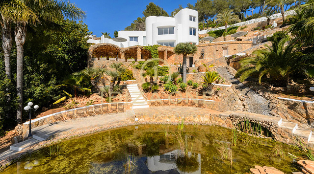 Spacious Luxury Villa with Sea Views and Dalt Vila Panorama for Long-Term Rental in Can Furnet, Ibiza - this Luxury Mansion for sale