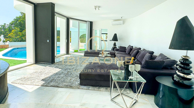 Spacious Luxury Villa with Sea Views and Dalt Vila Panorama for Long-Term Rental in Can Furnet, Ibiza - this Luxury Mansion for sale