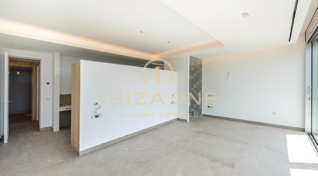 Luxe villa met spectaculair uitzicht op zee op Ibiza te koop, Ibiza
