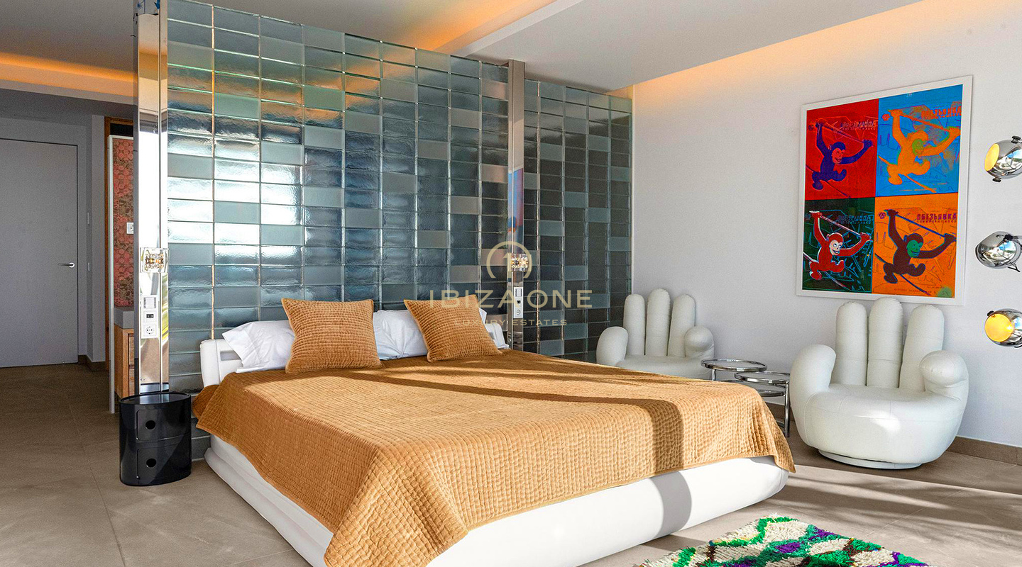 Luxe villa met spectaculair uitzicht op zee op Ibiza te koop, Ibiza
