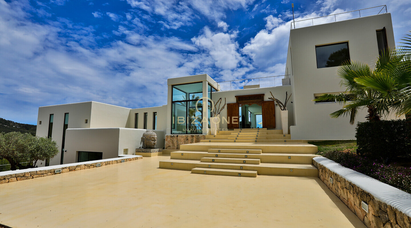 Moderne luxe vakantievilla te huur in de prestigieuze wijk Cala Jondal, Ibiza