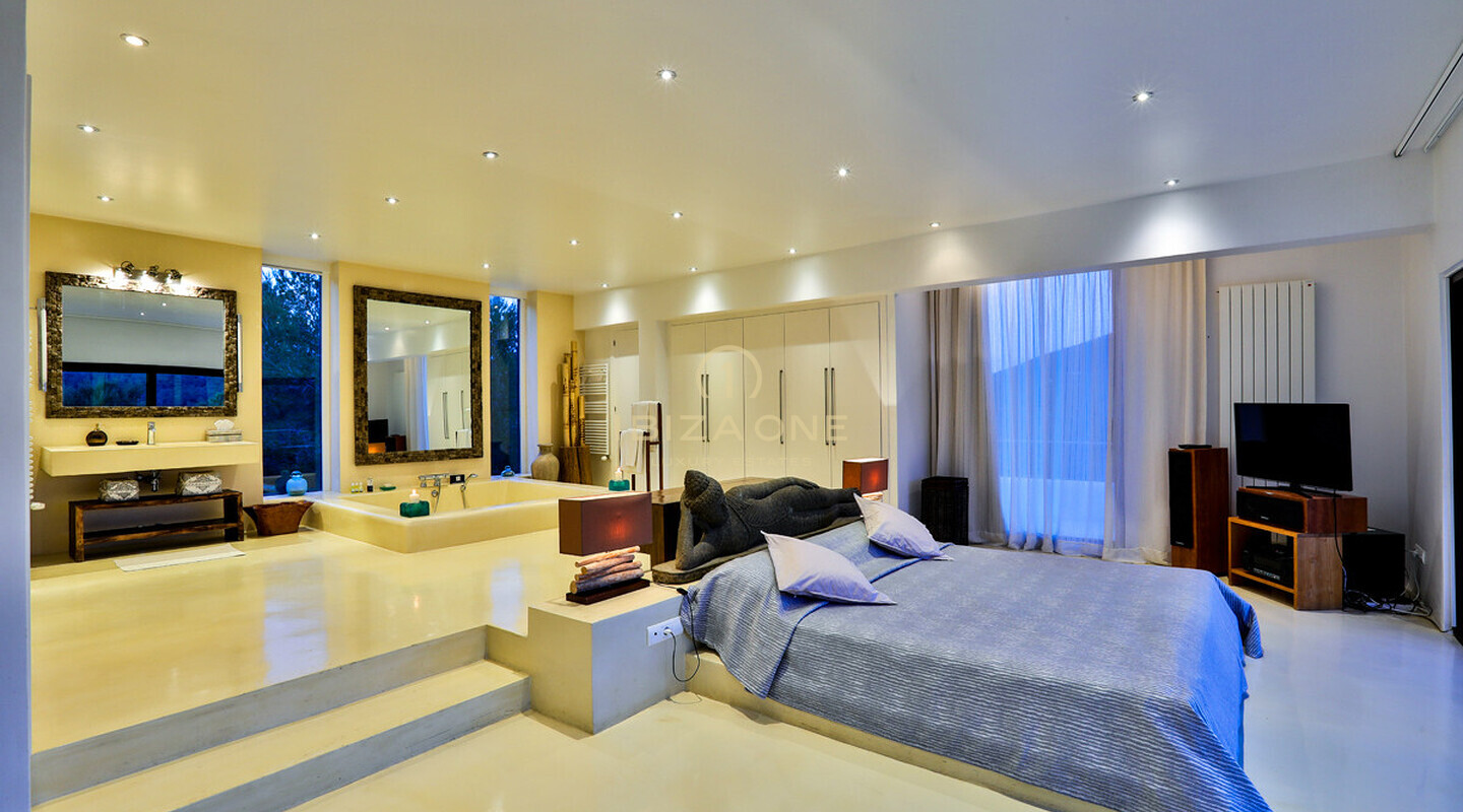 Moderne luxe vakantievilla te huur in de prestigieuze wijk Cala Jondal, Ibiza