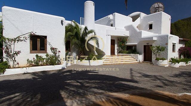 Villa élégante avec court de tennis privé, proche de la plage à vendre, Ibiza - Villa élégante avec court de tennis privé, proche de la plage à louer, Ibiza