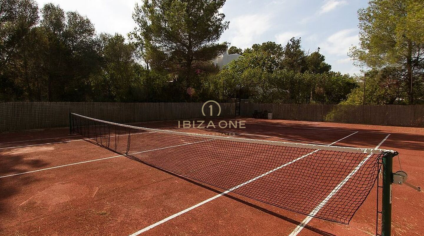 Villa élégante avec court de tennis privé, proche de la plage à vendre, Ibiza - Villa élégante avec court de tennis privé, proche de la plage à louer, Ibiza