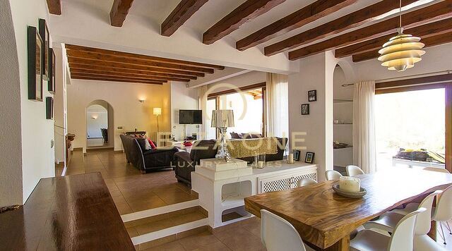 Stijlvolle villa met privé tennisbaan, dichtbij het strand te koop, Ibiza - Stijlvolle villa met privé tennisbaan, dichtbij het strand te huur, Ibiza