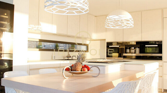 Villa de diseño moderno con vistas de 180º al mar en Benirras en venta, Ibiza - Villa de diseño moderno con vistas de 180º al mar en Benirras en alquiler, Ibiza