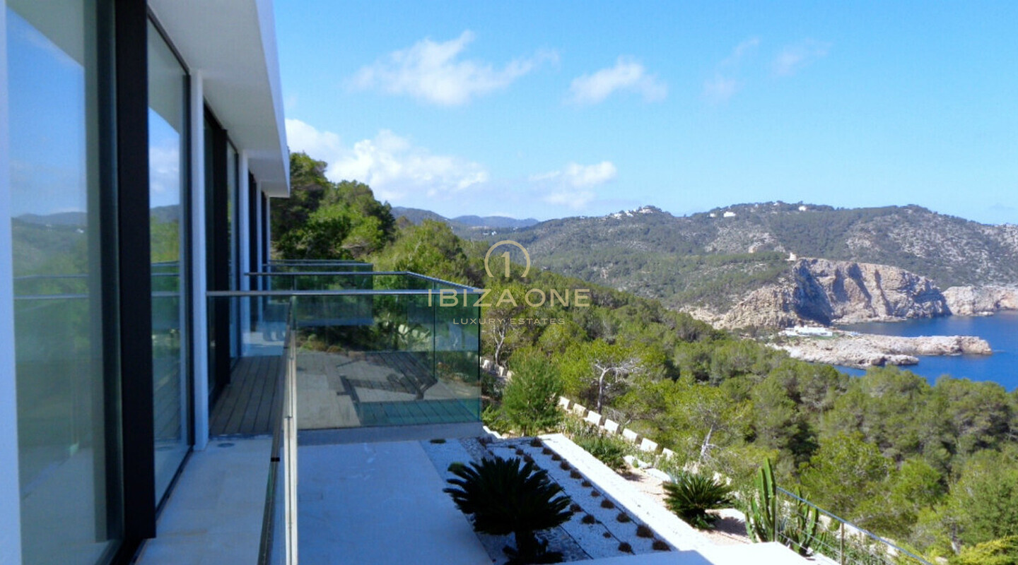 Villa design moderne avec vue sur la mer à 180º à vendre à Benirras, Ibiza - Villa design moderne avec vue sur la mer à 180º à louer à Benirras, Ibiza