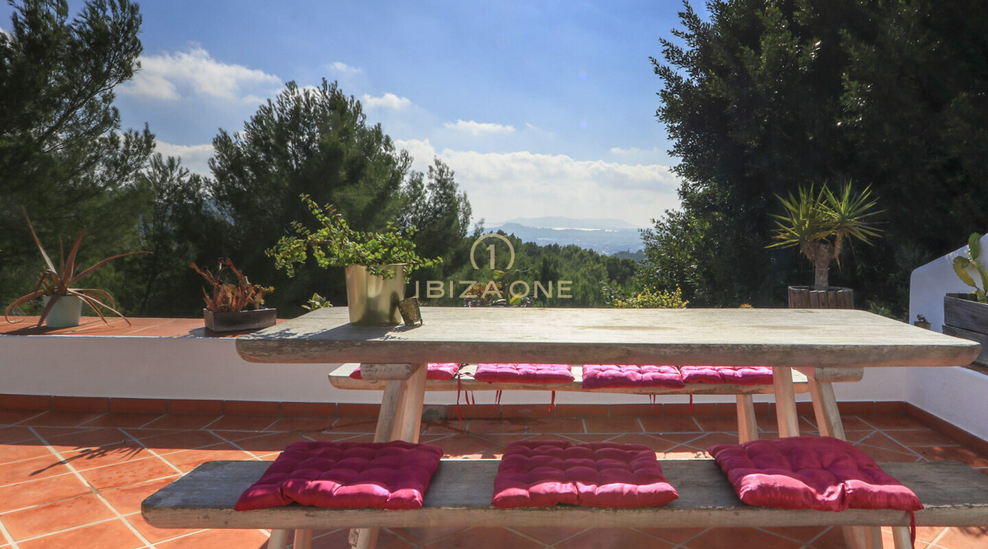 Propiedad muy bien cuidada en Ibiza / Can Furnet con vistas al casco antiguo y Formentera en venta exclusiva, Ibiza - Propiedad muy bien cuidada en Ibiza / Can Furnet con vistas al casco antiguo y Formentera en alquiler exclusiva, Ibiza