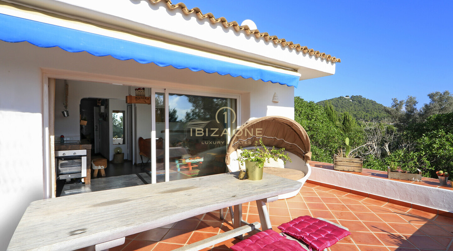 Propriété très bien entretenue à Ibiza / Can Furnet avec vue sur la vieille ville et Formentera exclusivement à vendre, Ibiza - Propriété très bien entretenue à Ibiza / Can Furnet avec vue sur la vieille ville et Formentera exclusivement à louer, Ibiza