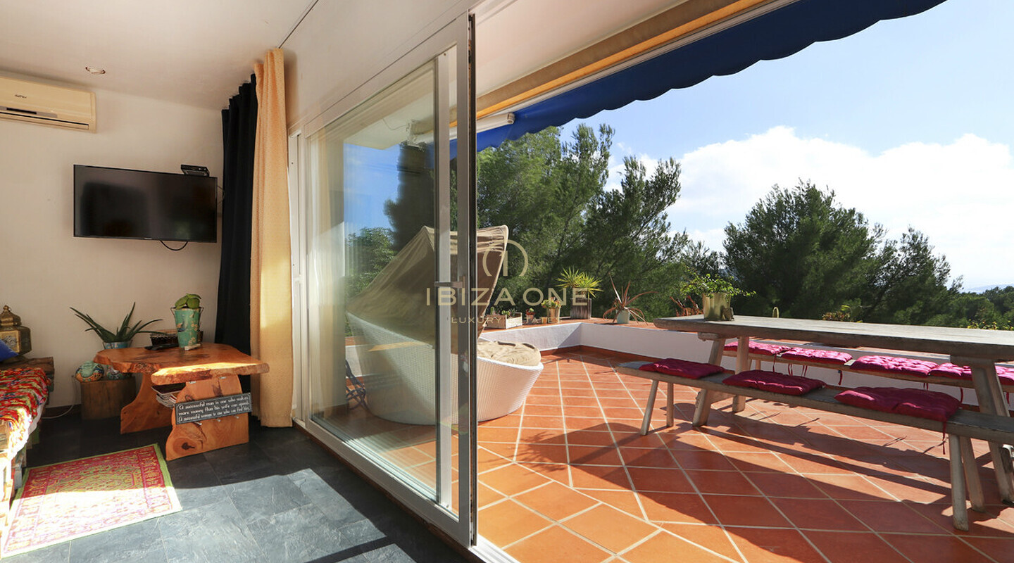 Propriété très bien entretenue à Ibiza / Can Furnet avec vue sur la vieille ville et Formentera exclusivement à vendre, Ibiza - Propriété très bien entretenue à Ibiza / Can Furnet avec vue sur la vieille ville et Formentera exclusivement à louer, Ibiza