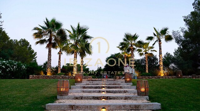 Magnificent luxury property in Ibiza with 5 houses + 4 pools + tennis court on 180.000m2 fenced land for sale, Ibiza - Magnificent luxury property in Ibiza with 5 houses + 4 pools + tennis court on 180.000m2 fenced land for rent, Ibiza