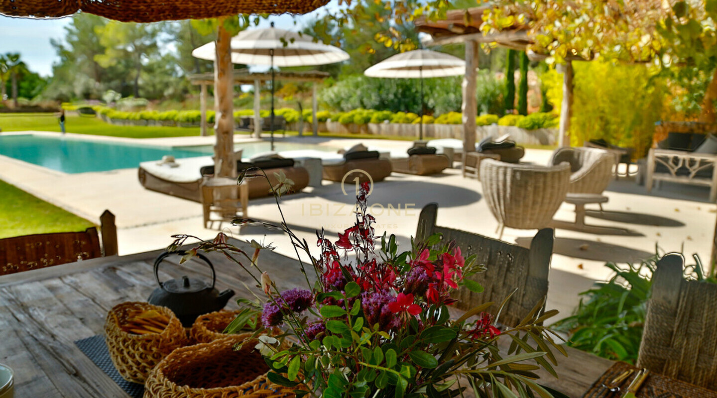 Magnificent luxury property in Ibiza with 5 houses + 4 pools + tennis court on 180.000m2 fenced land for sale, Ibiza - Magnificent luxury property in Ibiza with 5 houses + 4 pools + tennis court on 180.000m2 fenced land for rent, Ibiza