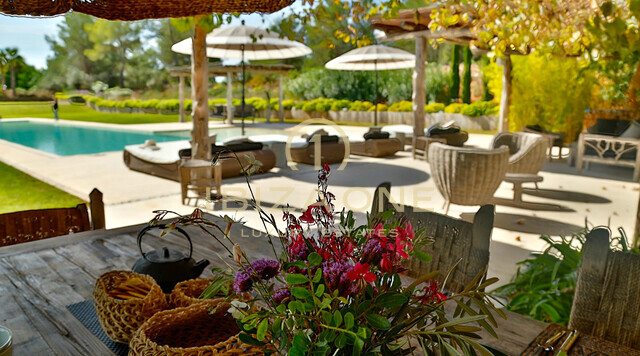 Magnifique propriété de luxe à Ibiza avec 5 maisons + 4 piscines + court de tennis sur 180.000m2 de terrain clôturé à vendre, Ibiza - Magnifique propriété de luxe à Ibiza avec 5 maisons + 4 piscines + court de tennis sur 180.000m2 de terrain clôturé à louer, Ibiza