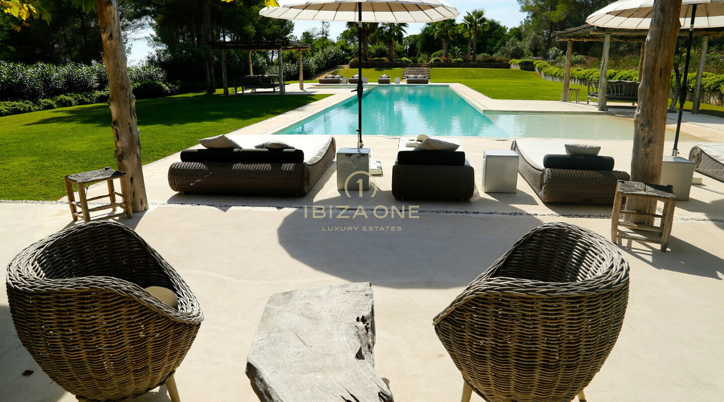 Magnificent luxury property in Ibiza with 5 houses + 4 pools + tennis court on 180.000m2 fenced land for sale, Ibiza - Magnificent luxury property in Ibiza with 5 houses + 4 pools + tennis court on 180.000m2 fenced land for rent, Ibiza