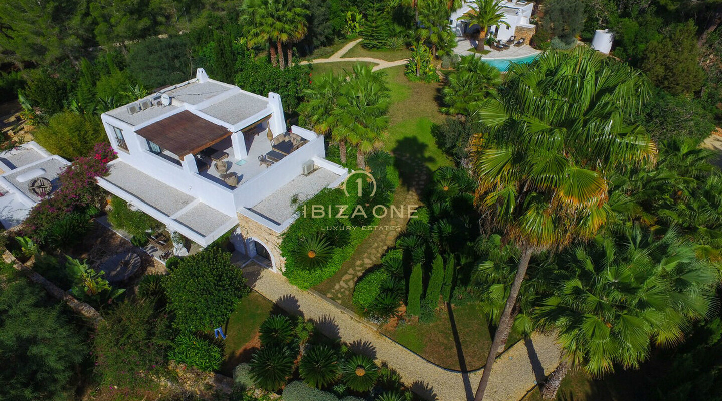 Magnifica proprietà di lusso a Ibiza con 5 case + 4 piscine + campo da tennis su 180.000 m2 di terreno recintato in vendita, Ibiza - Magnifica proprietà di lusso a Ibiza con 5 case + 4 piscine + campo da tennis su 180.000 m2 di terreno recintato in affitto, Ibiza