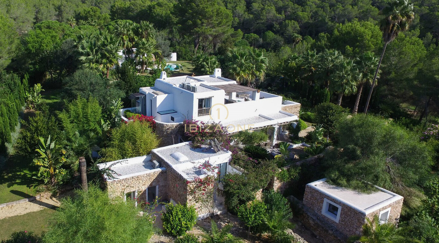 Magnificent luxury property in Ibiza with 5 houses + 4 pools + tennis court on 180.000m2 fenced land for sale, Ibiza - Magnificent luxury property in Ibiza with 5 houses + 4 pools + tennis court on 180.000m2 fenced land for rent, Ibiza