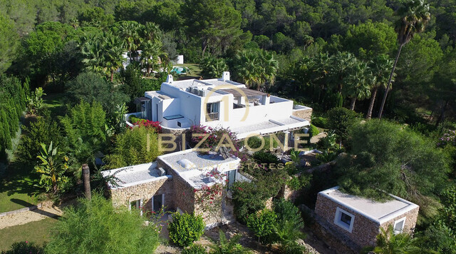 Magnifique propriété de luxe à Ibiza avec 5 maisons + 4 piscines + court de tennis sur 180.000m2 de terrain clôturé à vendre, Ibiza - Magnifique propriété de luxe à Ibiza avec 5 maisons + 4 piscines + court de tennis sur 180.000m2 de terrain clôturé à louer, Ibiza