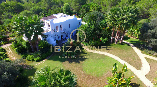 Magnifica proprietà di lusso a Ibiza con 5 case + 4 piscine + campo da tennis su 180.000 m2 di terreno recintato in vendita, Ibiza - Magnifica proprietà di lusso a Ibiza con 5 case + 4 piscine + campo da tennis su 180.000 m2 di terreno recintato in affitto, Ibiza