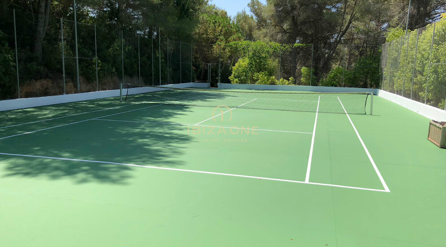 Magnificent luxury property in Ibiza with 5 houses + 4 pools + tennis court on 180.000m2 fenced land for sale, Ibiza - Magnificent luxury property in Ibiza with 5 houses + 4 pools + tennis court on 180.000m2 fenced land for rent, Ibiza