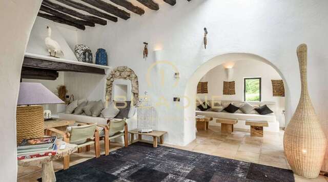 Magnifique propriété de luxe à Ibiza avec 5 maisons + 4 piscines + court de tennis sur 180.000m2 de terrain clôturé à vendre, Ibiza - Magnifique propriété de luxe à Ibiza avec 5 maisons + 4 piscines + court de tennis sur 180.000m2 de terrain clôturé à louer, Ibiza