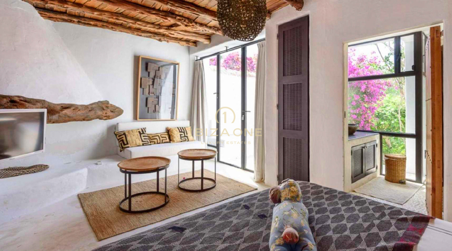 Magnifique propriété de luxe à Ibiza avec 5 maisons + 4 piscines + court de tennis sur 180.000m2 de terrain clôturé à vendre, Ibiza - Magnifique propriété de luxe à Ibiza avec 5 maisons + 4 piscines + court de tennis sur 180.000m2 de terrain clôturé à louer, Ibiza