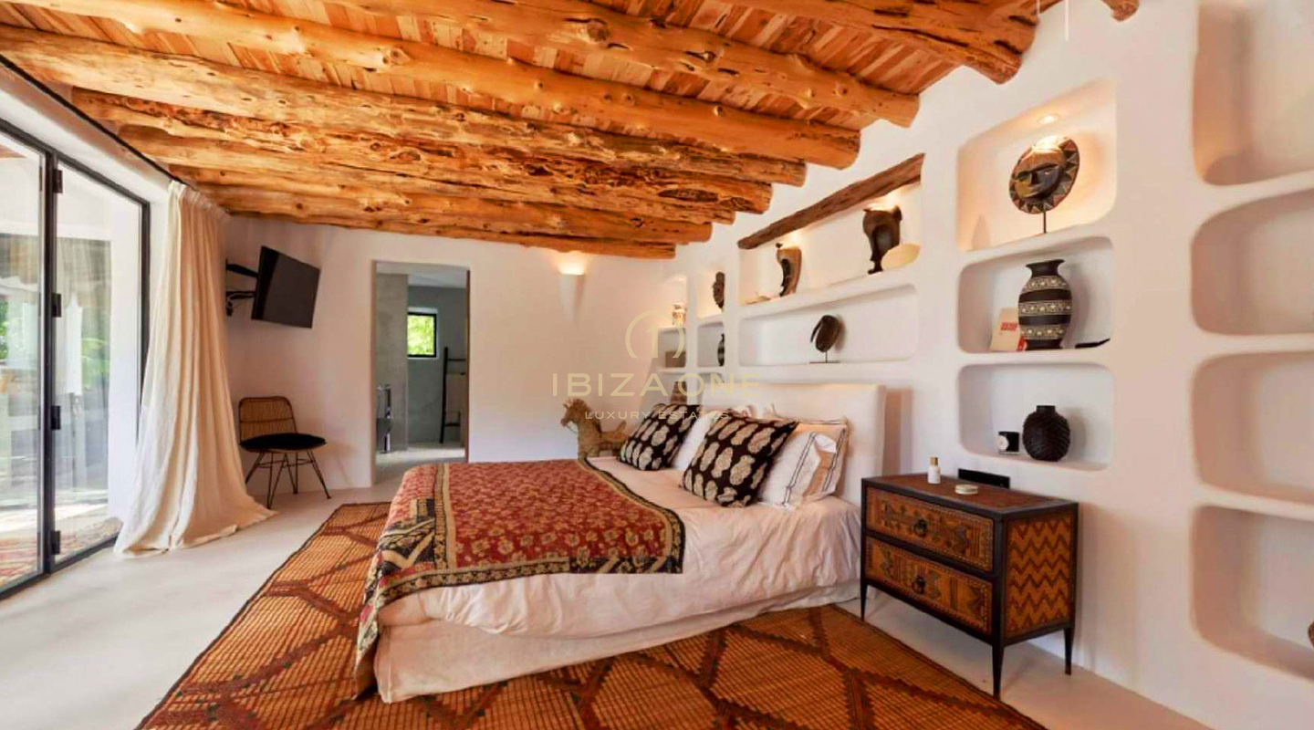 Magnifique propriété de luxe à Ibiza avec 5 maisons + 4 piscines + court de tennis sur 180.000m2 de terrain clôturé à vendre, Ibiza - Magnifique propriété de luxe à Ibiza avec 5 maisons + 4 piscines + court de tennis sur 180.000m2 de terrain clôturé à louer, Ibiza