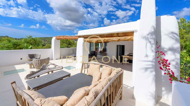 Magnifique propriété de luxe à Ibiza avec 5 maisons + 4 piscines + court de tennis sur 180.000m2 de terrain clôturé à vendre, Ibiza - Magnifique propriété de luxe à Ibiza avec 5 maisons + 4 piscines + court de tennis sur 180.000m2 de terrain clôturé à louer, Ibiza